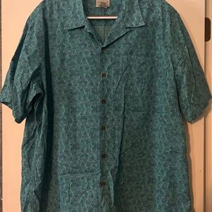 L.L. Bean Teal Green & Blue Button Down Shirt with Geometric Pattern (Hawaiian)